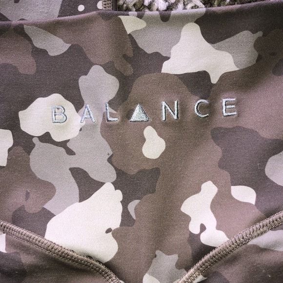 Balance Athletica leggings Camo spots brown tan pants high waisted size … - Picture 4 of 6